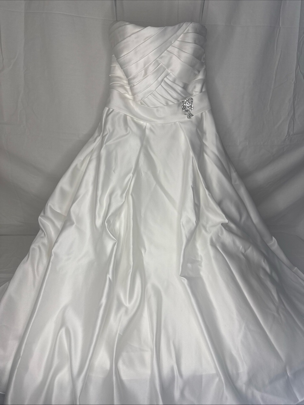 David's Bridal  Size 4 Soft White Strapless Ball Gown Beaded Ruching